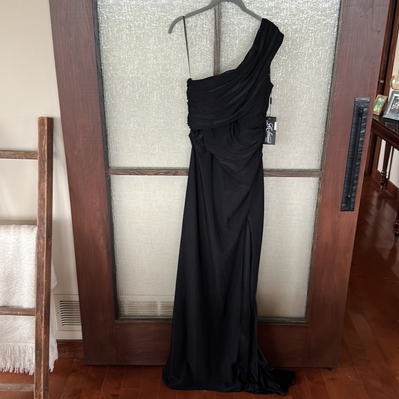 La Femme one shoulder Jersey gown size 16 NWT - Picture 3 of 9
